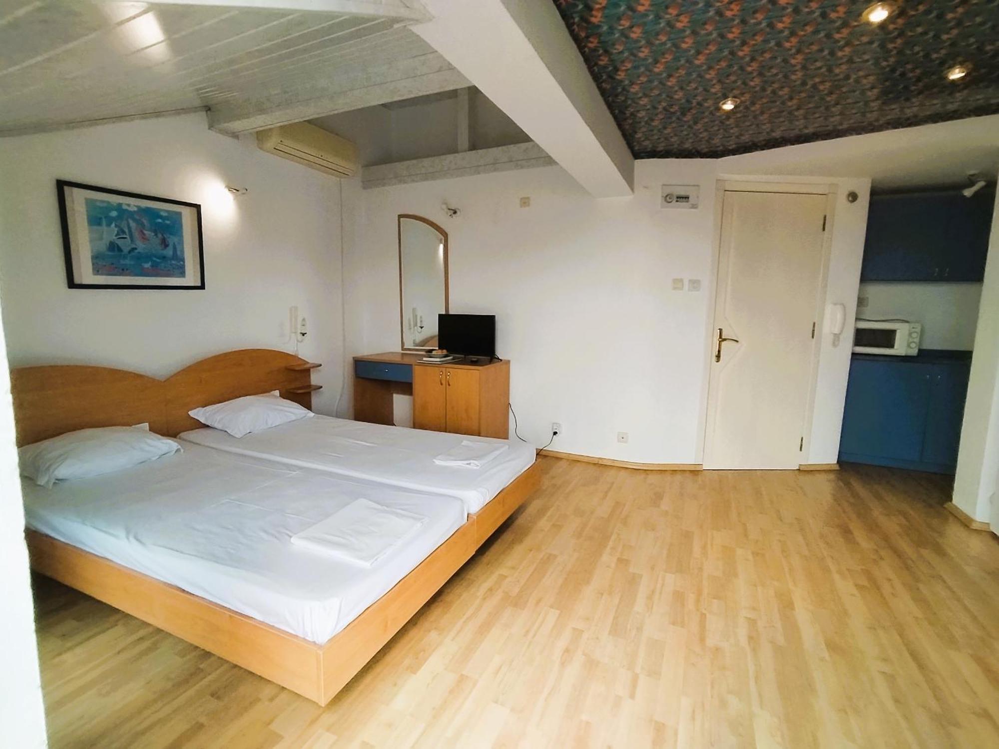 Lira Sto Apartments 포마리 외부 사진
